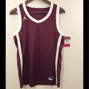 NWT Women’s Jordan active jersey Medium